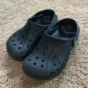 Crocs size 2 big kids